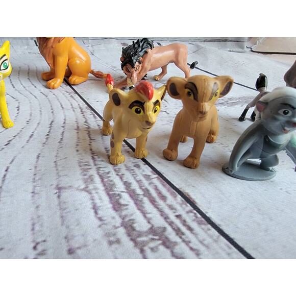 Mixed Lot Of Disney Lion King Lion Guard Figures 9 Figures Cake Toppers - Picture 3 of 11